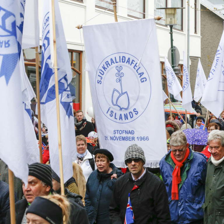Stór hópur frá Sjúkraliðafélagi Íslands tók þátt í kröfugöngunni
