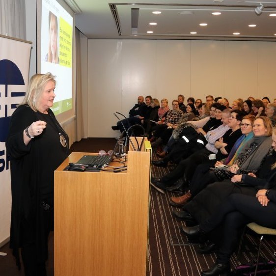 Ingibjörg Jónsdóttir prófessor fjallaði um rannsóknir sínar á kulnun á málþingi BSRB um kulnun og álag í starfi.