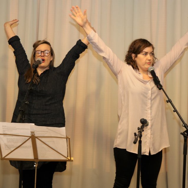 Hljómsveitin Eva mætti á svæðið og fjallaði um kulnun á sinn einstaka hátt.