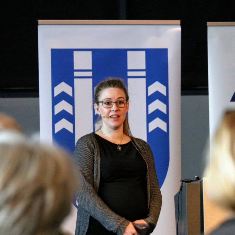 Erna Georgsdóttir, félags- og tómstundafræðingur á leikskólanum Hofi, sagði frá sinni upplifun af tilraunaverkefninu.