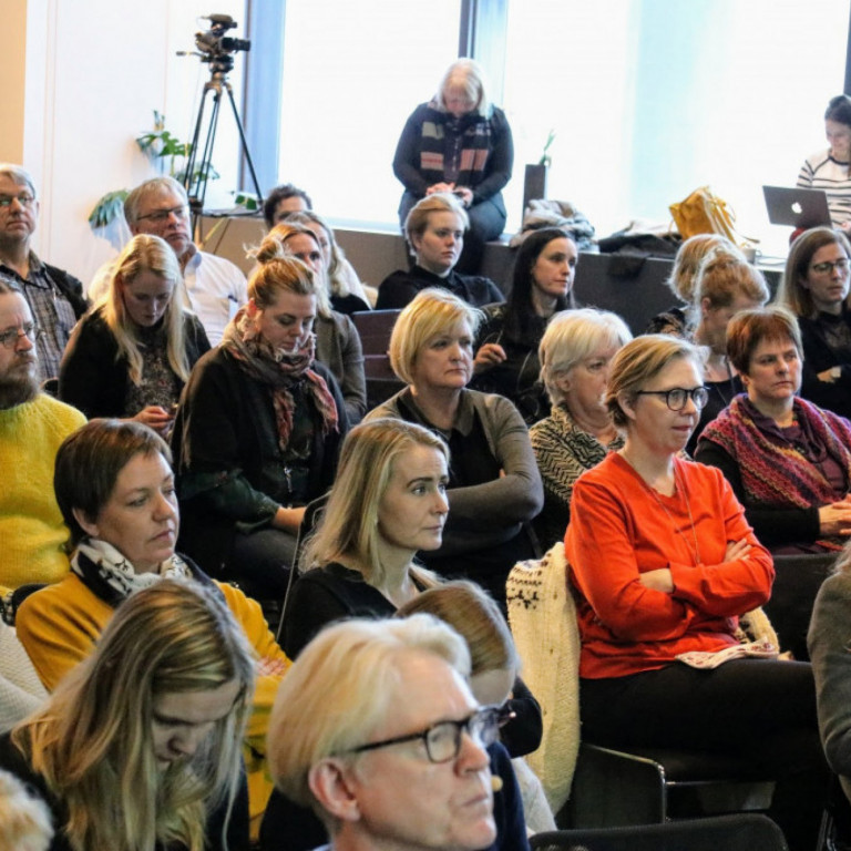 Talsverður fjöldi fylgdist með framsögum og umræðum.