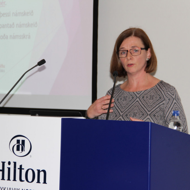 Jóhanna Þórdórsdóttir fjallaði um fræðslu fyrir trúnaðarmenn.