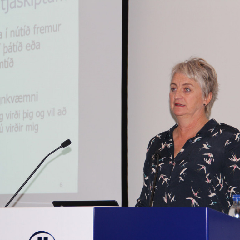 Þórkatla Aðalsteinsdóttir fjallaði um samskipti fólks á vinnustöðum.