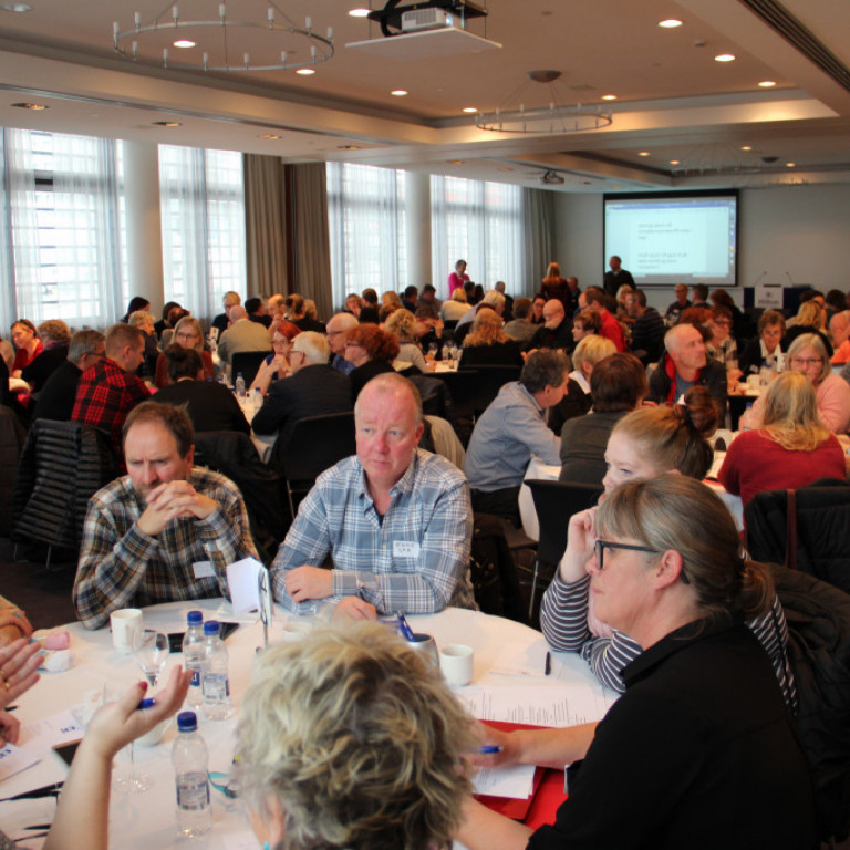 Eftir hádegi var trúnaðarmönnum skipt í minni hópa sem fjölluðu um ýmis málefni.