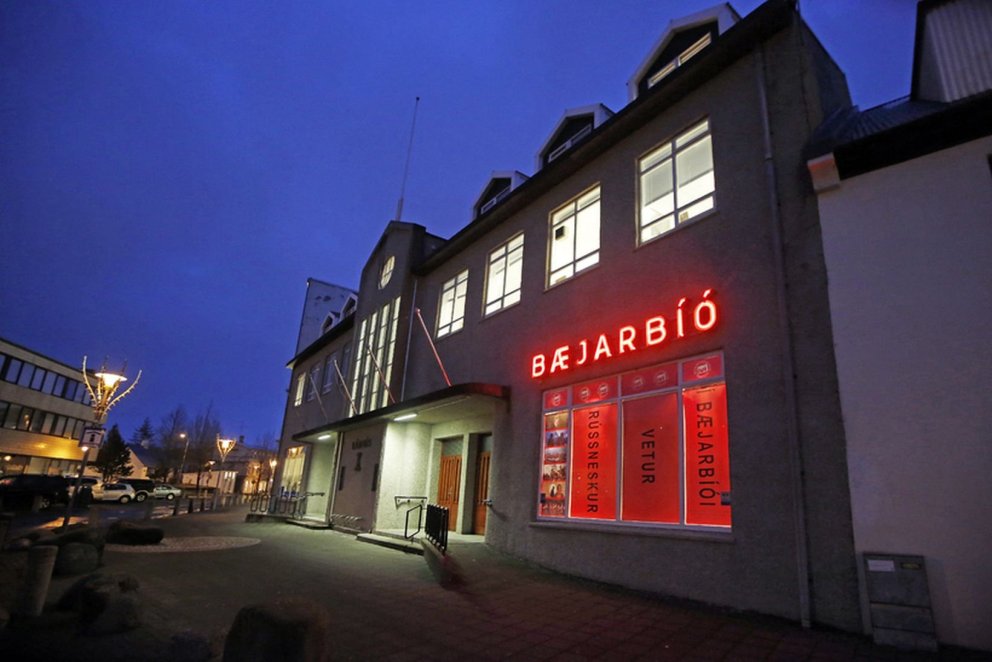 Baráttufundur í Bæjarbíó 31. maí!