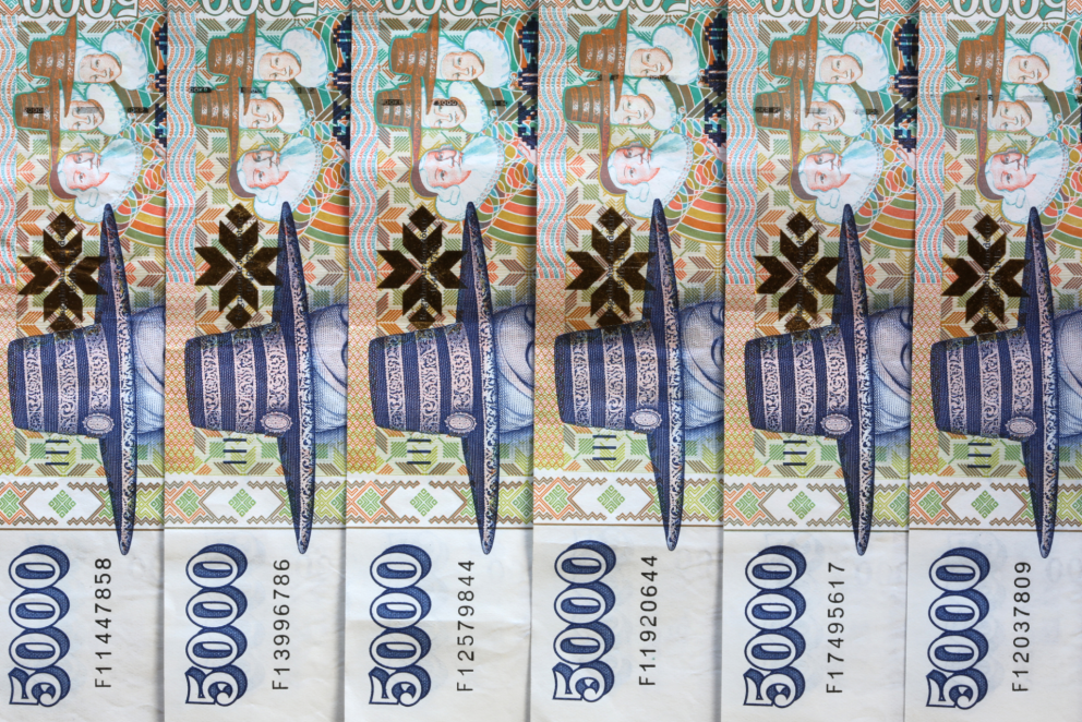 Ríkið afli tekna og auki velferð