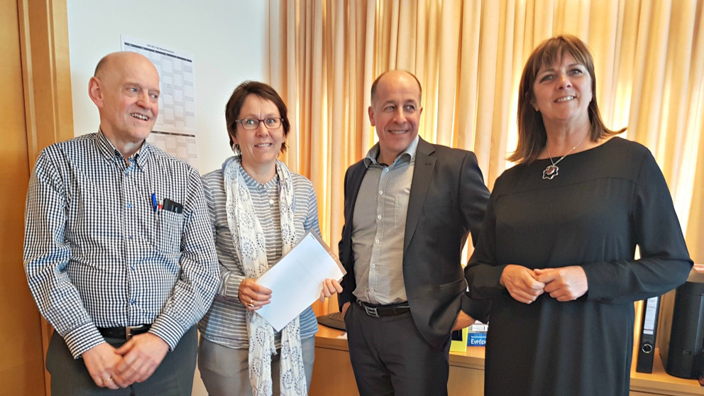 Árni Stefán Jónsson formaður SFR, Kristín Þóra Harðardóttir lögmaður SA, Sigurður Ólafsson framkvæmd…