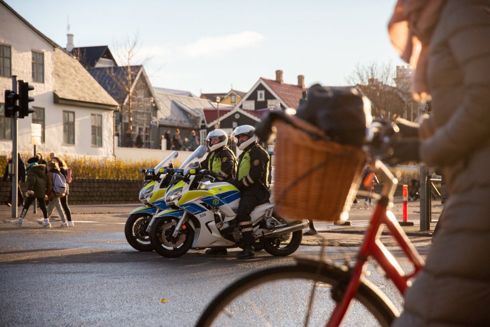 Lögreglumenn, tollverðir, hæstaréttardómarar og skrifstofustjórar stjórnarráðsins eru meðal þeirra h…