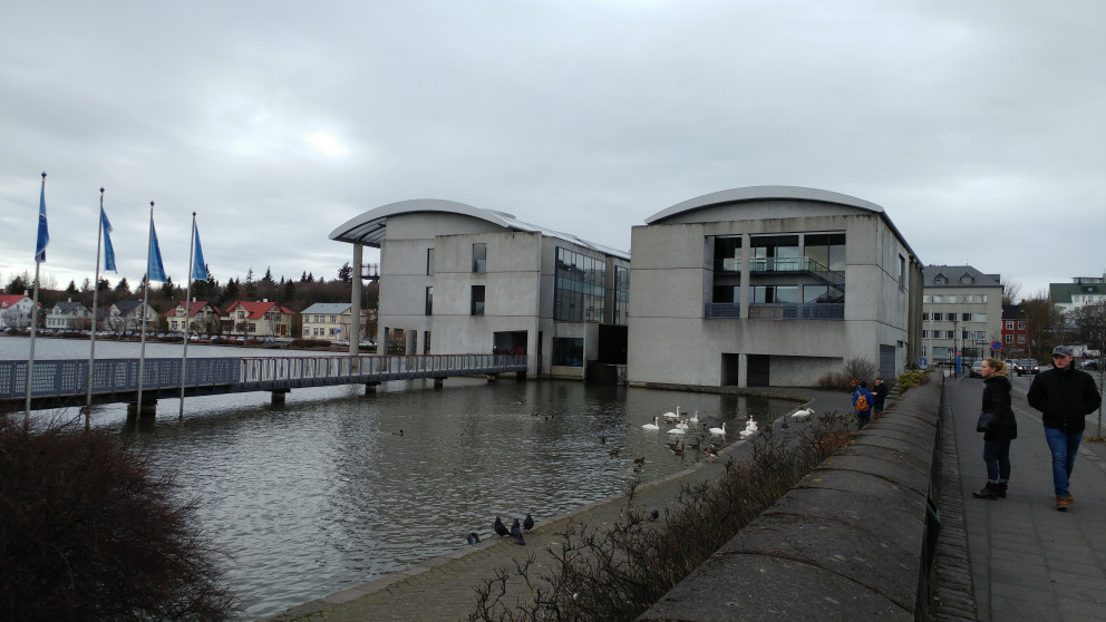 Starfsstöðvar borgarinnar geta sótt um að taka þátt í tilraunaverkefni um styttingu vinnuvikunnar.