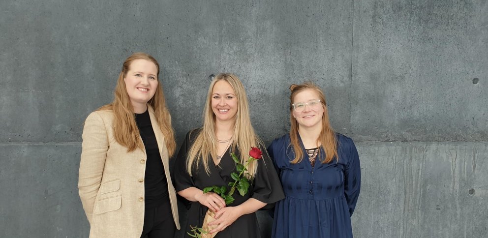 Á myndinni eru frá vinstri: Kristín Heba Gísladóttir, framkvæmdastjóri Vörðu, Berglind Hólm Ragnarsd…