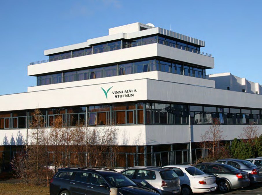 Fjárhæð atvinnuleysisbóta sem greiddar eru í lækkuðu starfshlutfalli ráðast af meðaltekjum mánuðina …