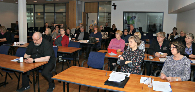 Aðalfundur BSRB skoraði á stjórnvöld að styrkja stöðu heilsugæslunnar svo hún sé í stakk búin til að…