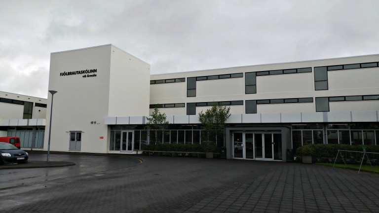 Stjórn Sjúkraliðafélags Íslands varar við áformum um sameiningu Fjölbrautarskólans við Ármúla við Tæ…