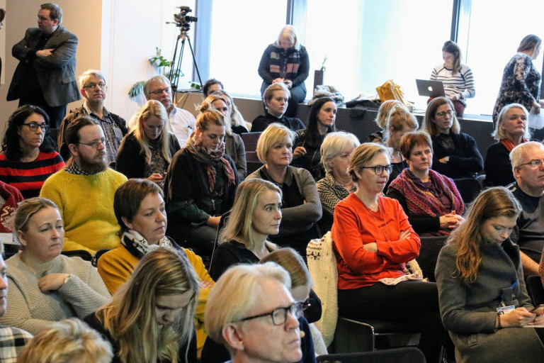 Málþing um styttingu vinnuvikunnar var vel sótt, en auk þess horfðu rúmlega 500 á beina útsendingu f…