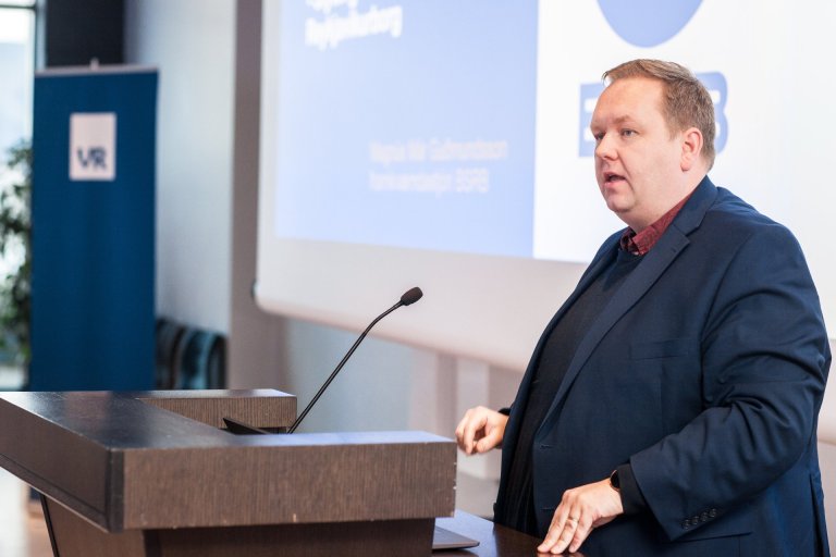 Magnús Már Guðmundsson, framkvæmdastjóri BSRB flytur erindi um styttingu vinnuvikunnar