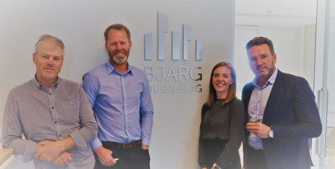 Samningur við Modulus var undirritaður á skrifstofu Bjargs.