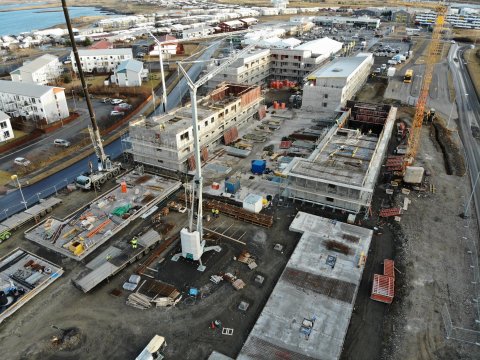 Uppbygging á íbúðakjarna Bjargs í Spönginni í Grafarvogi gengur vel.