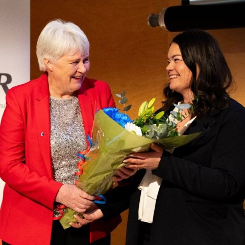 Arna Jakobína og Hulda Guðmundsdóttir