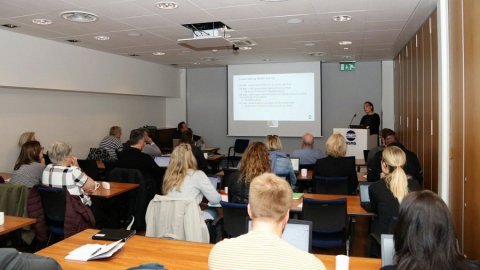 Sonja Ýr Þorbergsdóttir, formaður BSRB, fór yfir stöðuna í kjarasamningsviðræðum á fundi samningsein…