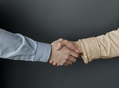 Félag flugmálastarfsmanna undirritar kjarasamning