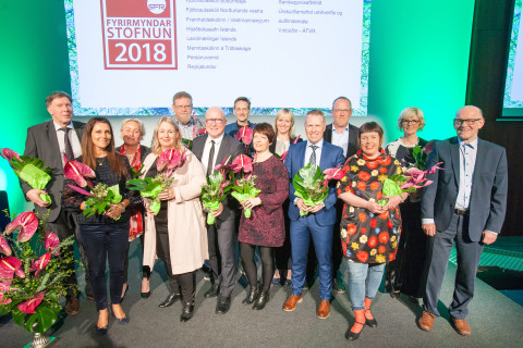 Stjórnendur þeirra stofnana sem best komu út fengu viðurkenningu.