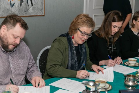 Samkomulagið var undirritað í Ráðherrabústaðnum á miðvikudag.